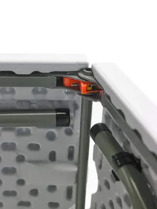 Mesa plegable blanca para exterior