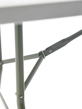 Mesa plegable blanca para exterior