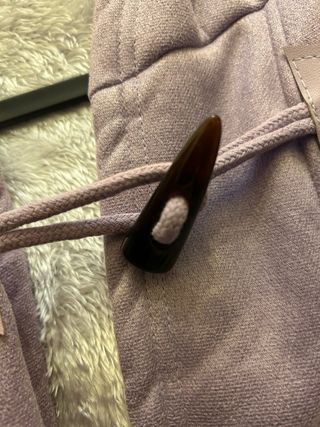 Chaqueta morada talla M con capucha