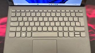 Lenovo Miix 520 – 8 GB RAM – 265 GB – Windows 11