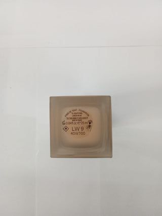 Base Yves Saint Laurent All Hours LW9