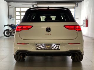 GOLF GTI CLUBSPORT AKRAPOVIC/IQ LIGTH/TECHO NEGRO