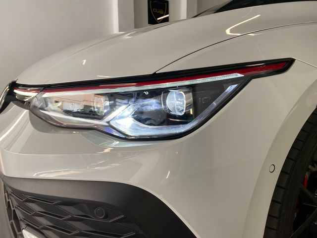 GOLF GTI CLUBSPORT AKRAPOVIC/IQ LIGTH/TECHO NEGRO