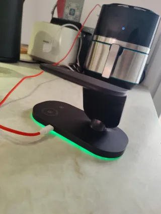 Base de carga inalámbrica triple