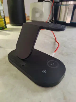 Base de carga inalámbrica triple