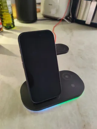 Base de carga inalámbrica triple