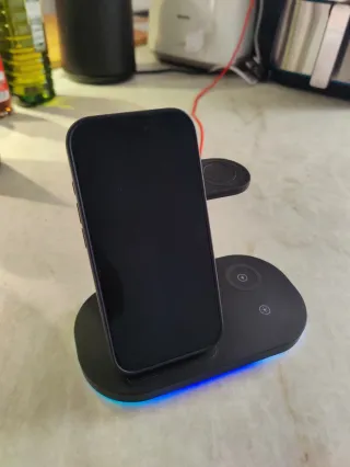 Base de carga inalámbrica triple