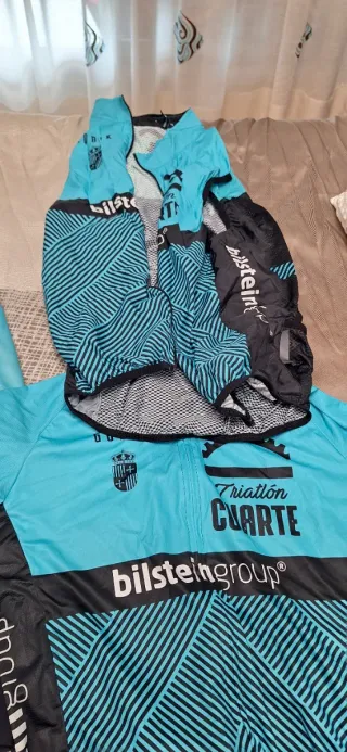 Maillot, chaleco, tritraje, culote ciclismo Gobik