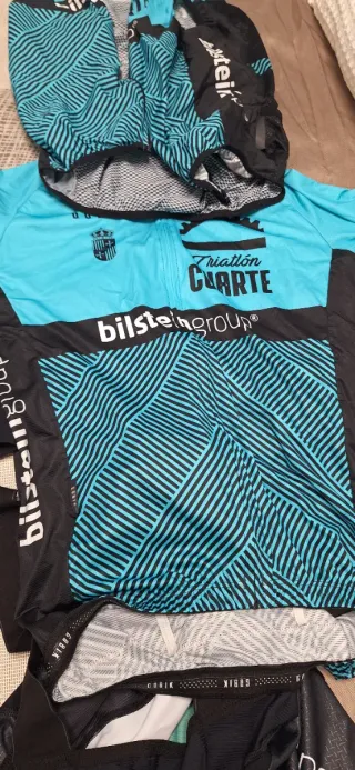 Maillot, chaleco, tritraje, culote ciclismo Gobik