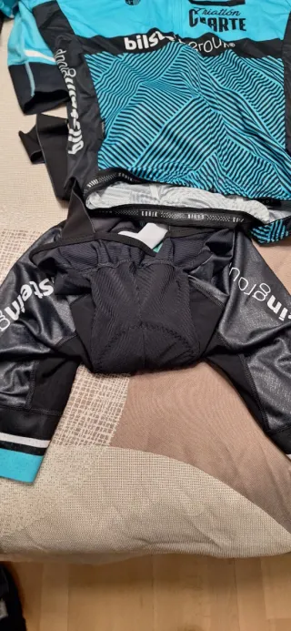 Maillot, chaleco, tritraje, culote ciclismo Gobik