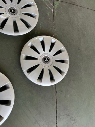 Juego Tapacubos Mercedes 16 Pulgadas