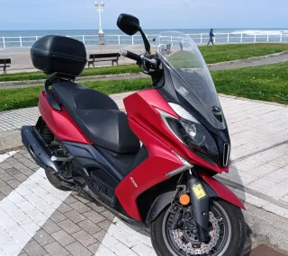 Kymco Superdink 350 ABS Roja Negra