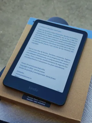 Amazon Kindle Signature Edition