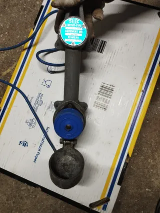 Teléfono antiguo de mina gris