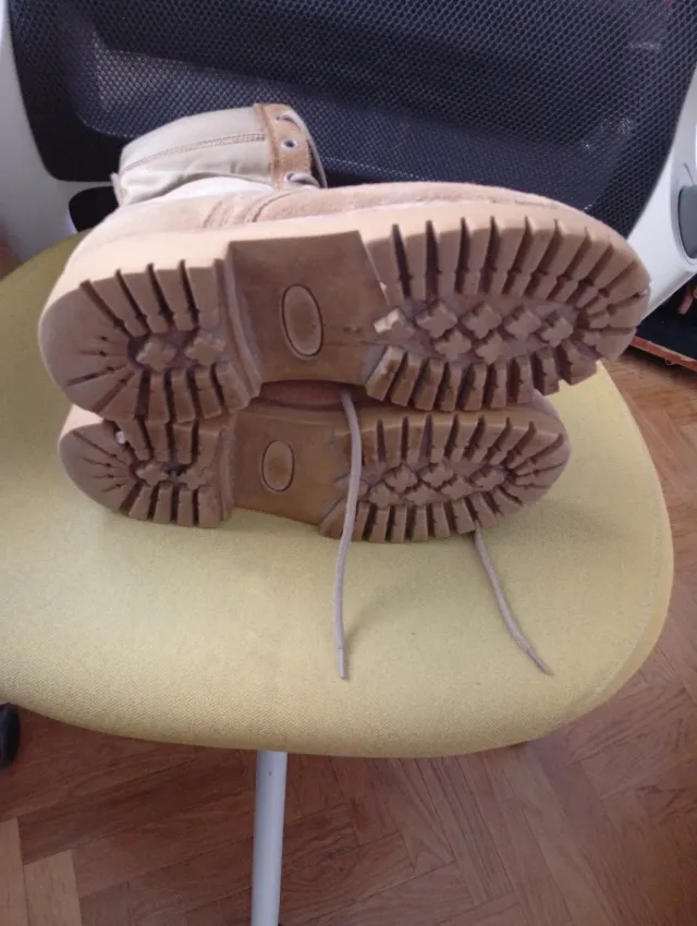 Stivali militari beige e marrone