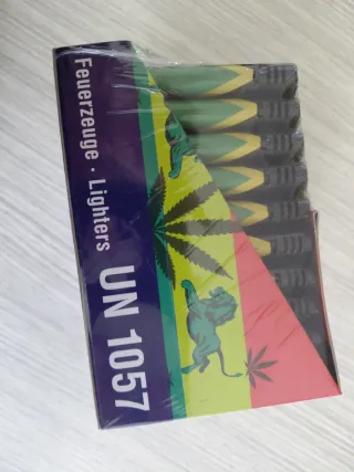Box 50 accendini Rasta