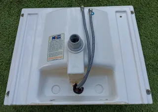 Lavabo rectangular de cerámica