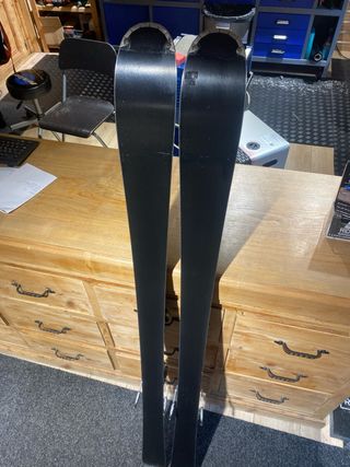 Esquís Salomon Distance 170cm patin 76