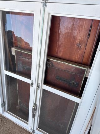 Ventana madera con contraventana