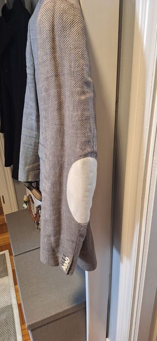 Americana lino Suits Inc