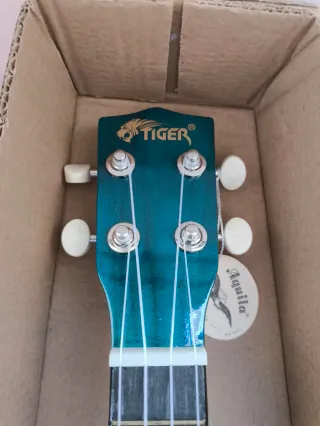 Ukelele soprano TIGER 2501-BL