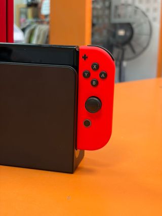 Nintendo Switch OLED Blanca/Roja A ESTRENAR