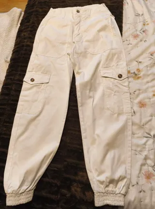 Pantalón Jogger Beige Pull & Bear Talla 32