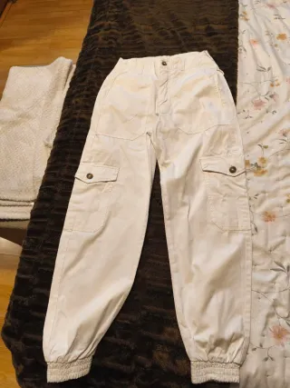 Pantalón Jogger Beige Pull & Bear Talla 32