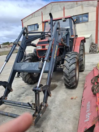 Tractor Case 4240 con pala Tenias y cazo