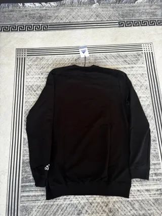 Maglietta Adidas nera con strisce