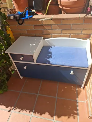 Zapatero infantil azul y blanco