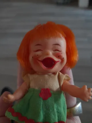 Bambola Mini Brat Doll