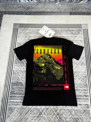 T-shirt The North Face M/38/10 Nera.