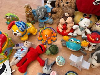 Lote juguetes bebé + peluches grandes