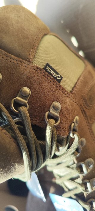 Botas de Montaña Militares  Totalmente nuevas