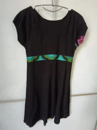 Vestido Desigual niña negro estampado floral