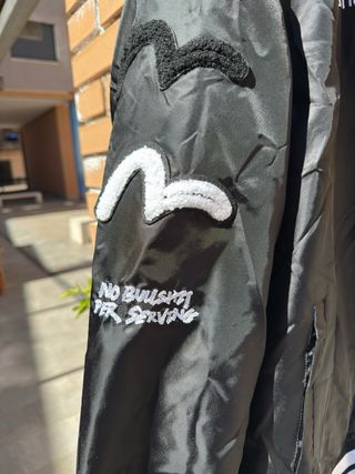Chaqueta Evisu Kuro Negra