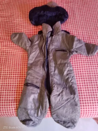 Buzo de niño a rayas con capucha