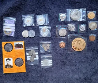 Lotto 19 pezzi monete e medaglie