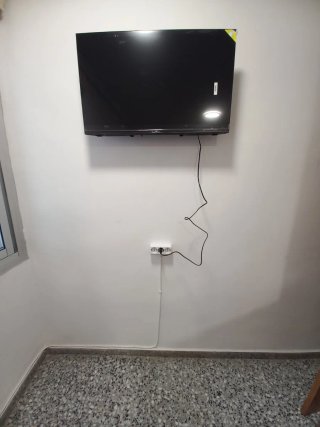 Almacén, construcción,  cuidados, limpieza, otros