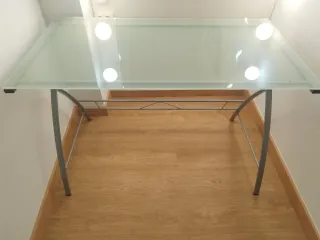 Mesa de trabajo cristal y metal