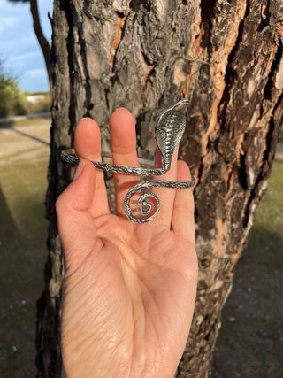 Brazalete Serpiente Plata y Negro