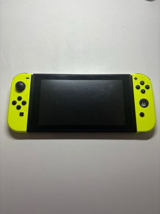 Nintendo Switch Amarillo