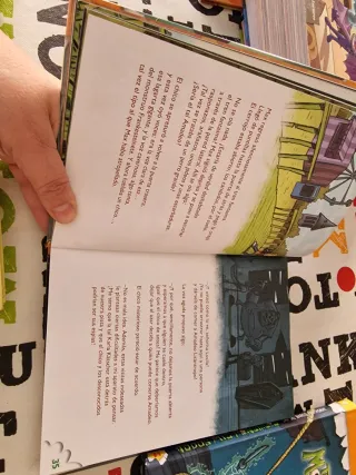2 libros de Todos mis Monstruos