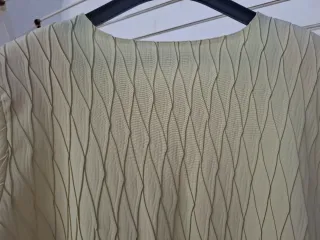 Blusa T verde Talla 50.  Medidas en descripción