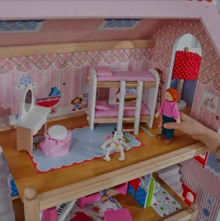 Casa de muñecas KidKraft de madera.