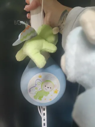 Móvil musical para cuna