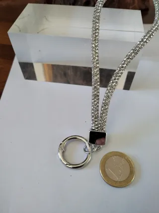 Portachiavi con pietre scintillanti