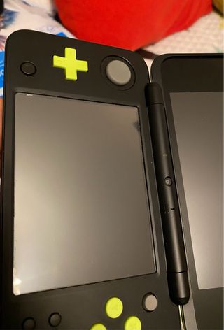 Nintendo 2DS XL Nero e Verde