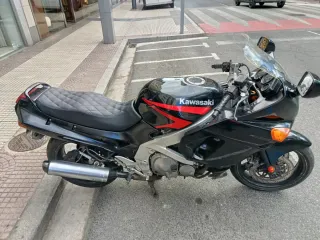 Kawasaki ZZR 600 Negra/Roja